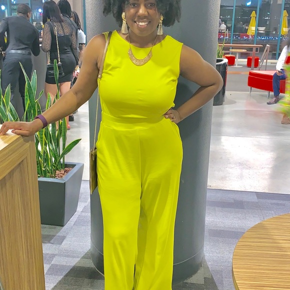 Meet your Posher, April-michelle - Picture 2 of 2